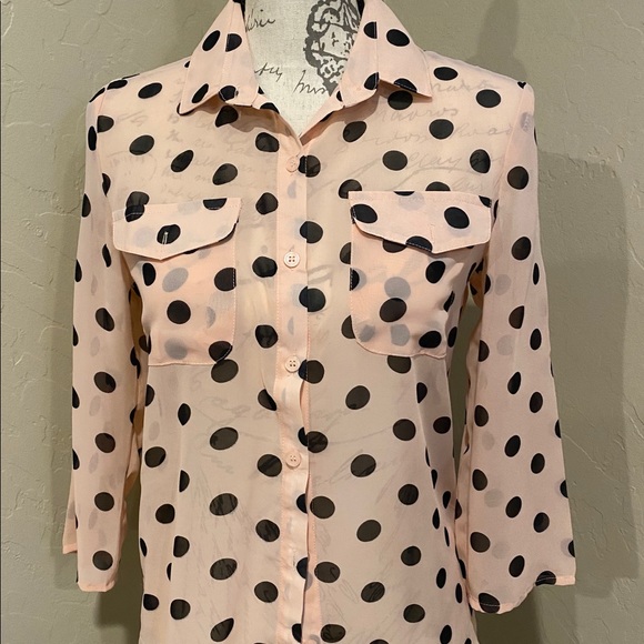 i jaoh Tops - Women’s polka dot shirt size Small